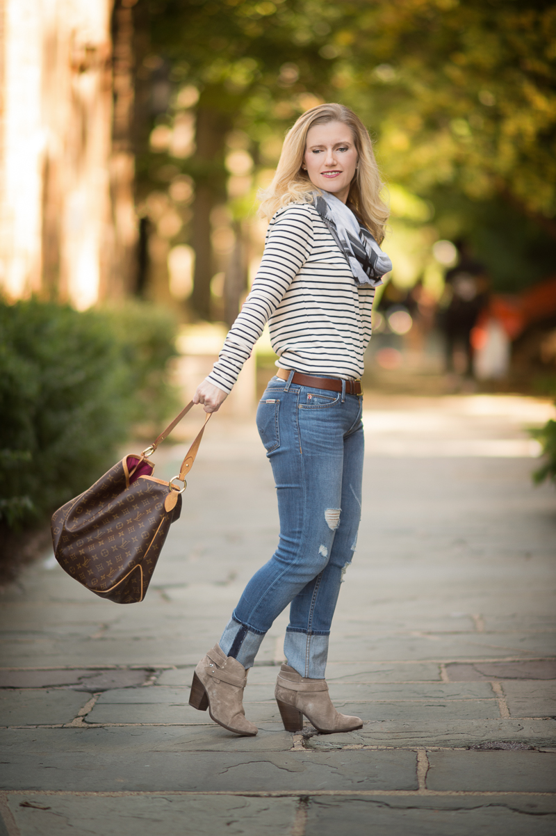 Petite fashion and style | Plaid scarf | Click to read more...