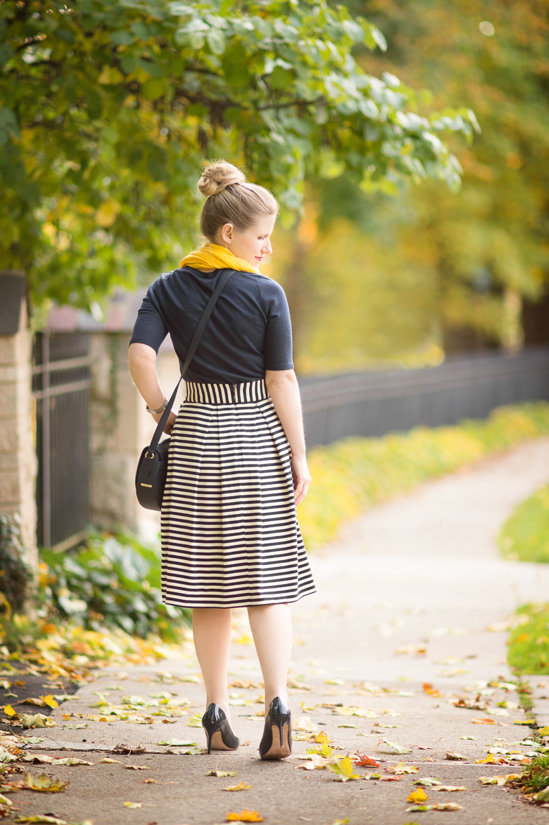 Petite Fashion and Style | Eshakti Striped Skirt | GiGi New York Jenni Saddle Bag | Click to Read More... 