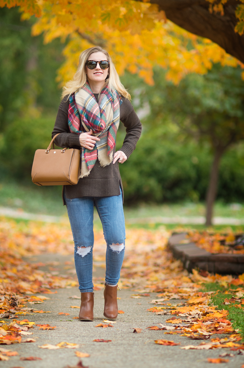 Petite Fashion and Style | Ilymix Blanket Scarf | Click to Read More...
