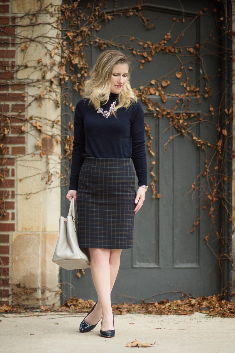 Petite Style Blog | Ann Taylor Plaid Pencil Skirt | Baublebar Loretta Bib | Click to Read More...