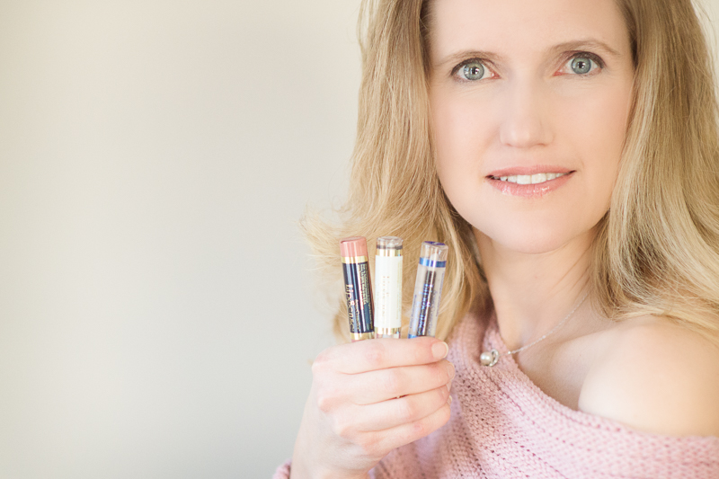 Petite Fashion and Style Blog | Lipsense Review | Click to Read More...