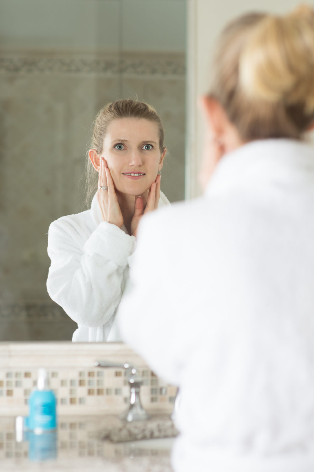 Petite Fashion and Style Blog | Anti-aging tips for sensitive skin | Skinfix | Elta MD | Roc Retinol | Click to Read More...