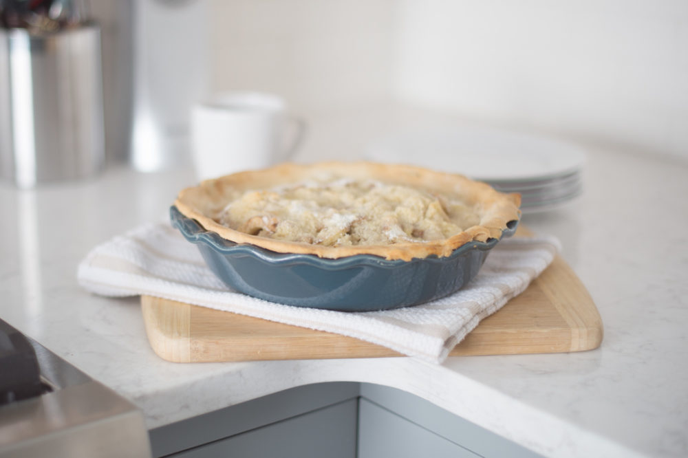 Petite Fashion and Style Blog | Apple Crisp Pie | Click to Read More