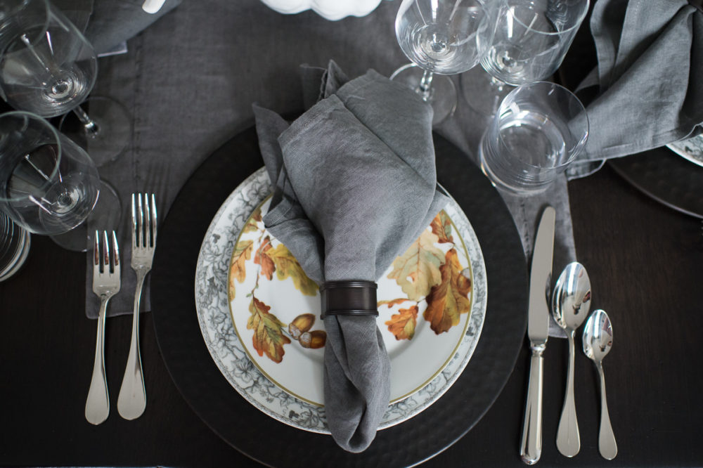 Petite Fashion and Style Blog | Williams Sonoma In Home Consultation | Williams Sonoma Acorn Plates | Click to Read More... - Our Thanksgiving Tablescape with Williams Sonoma by popular Michigan style blogger The Blue Hydrangeas