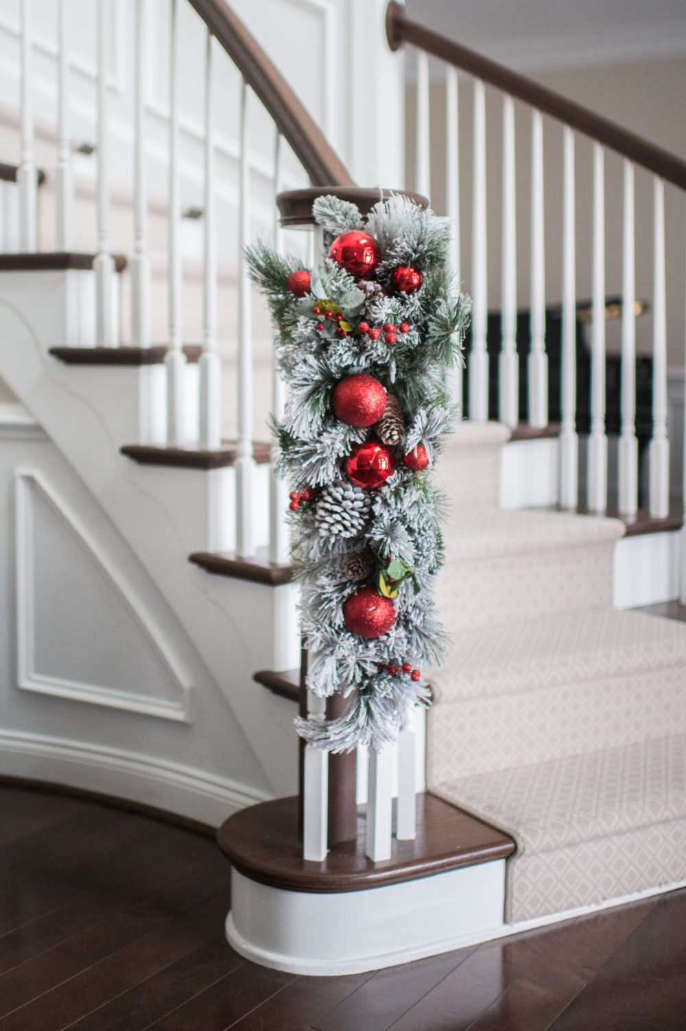 Petite Fashion and Style Blog | Christmas Decoration Inspiration | My Home for the Holidays | Flocked Christmas Tree | Click to Read More...