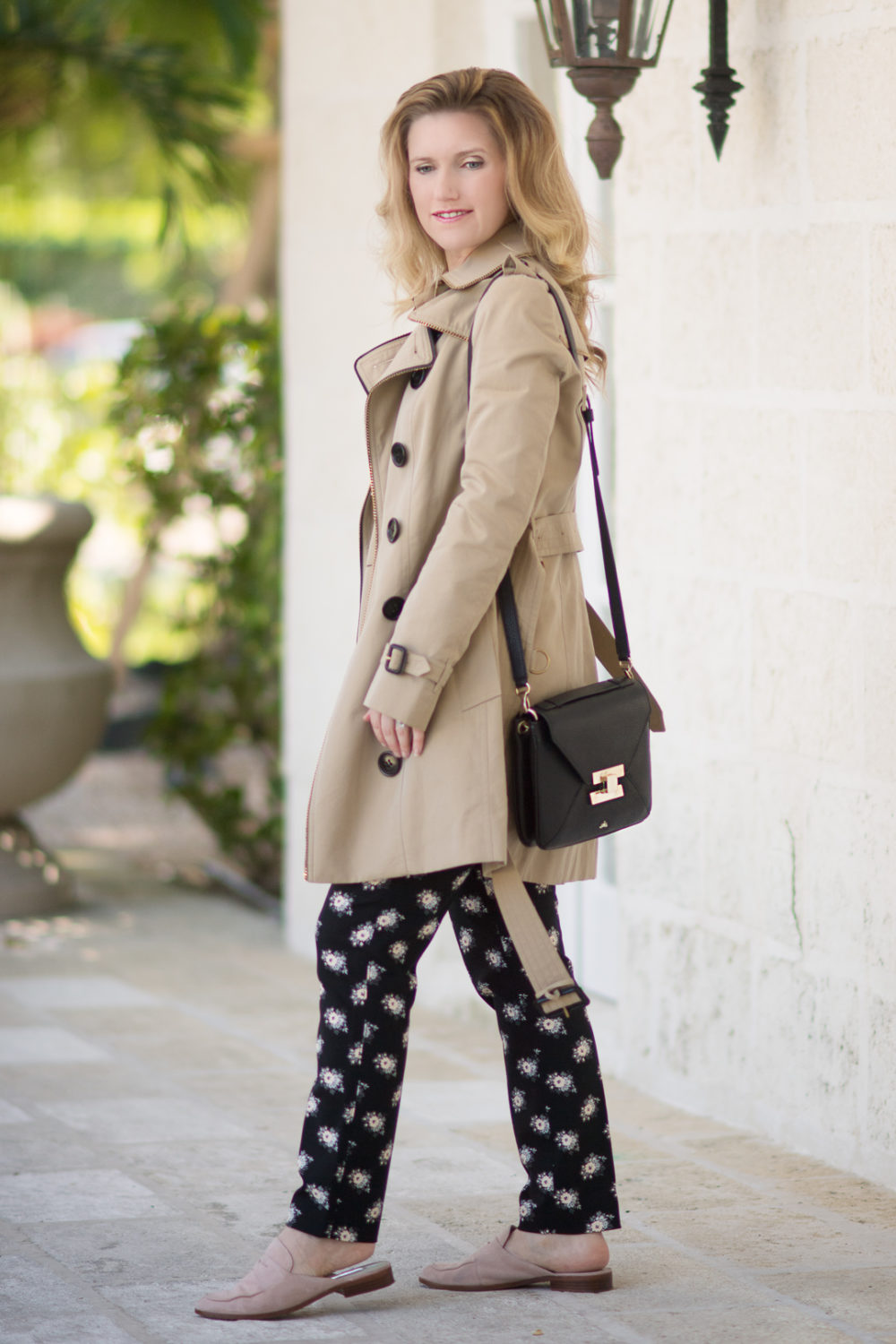Petite Fashion and Style Blog | Fashion for Petite Women | Club Monaco Ali Crop Pant | Demellier London Mini Berlin Bag | Burberry Sandringham Trench Coat