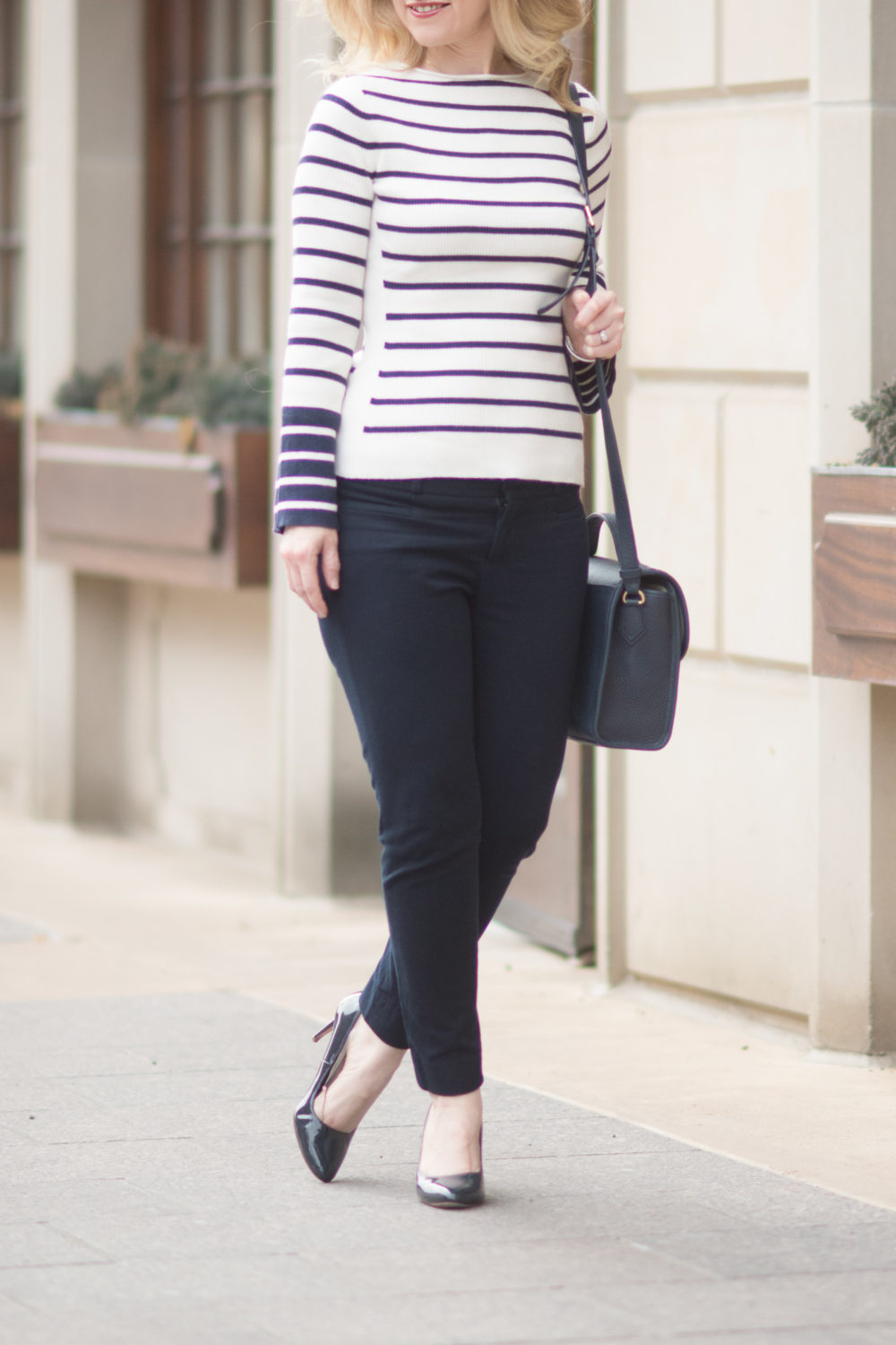 etite Fashion and Style Blog | Fashion for Petite Women | Amazon Fashion | Cable Stitch Women's Bell Sleeve Stripe Sweater | Banana Republic Sloan Pants | Gigi New York Amelie Bag