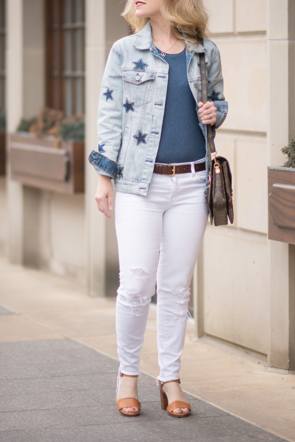 Michigan Petite Fashion and Lifestyle Blog | Amazon Daily Ritual T-shirts