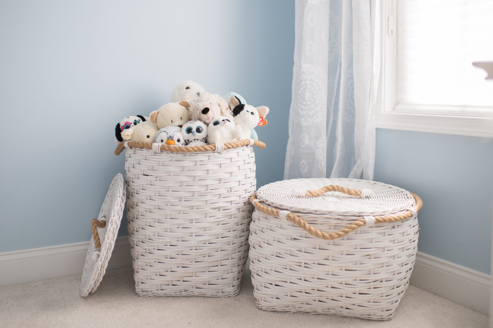 Petite Fashion and Style Blog | Serena and Lily Bedding | Serena and Lily Tropez Quilt