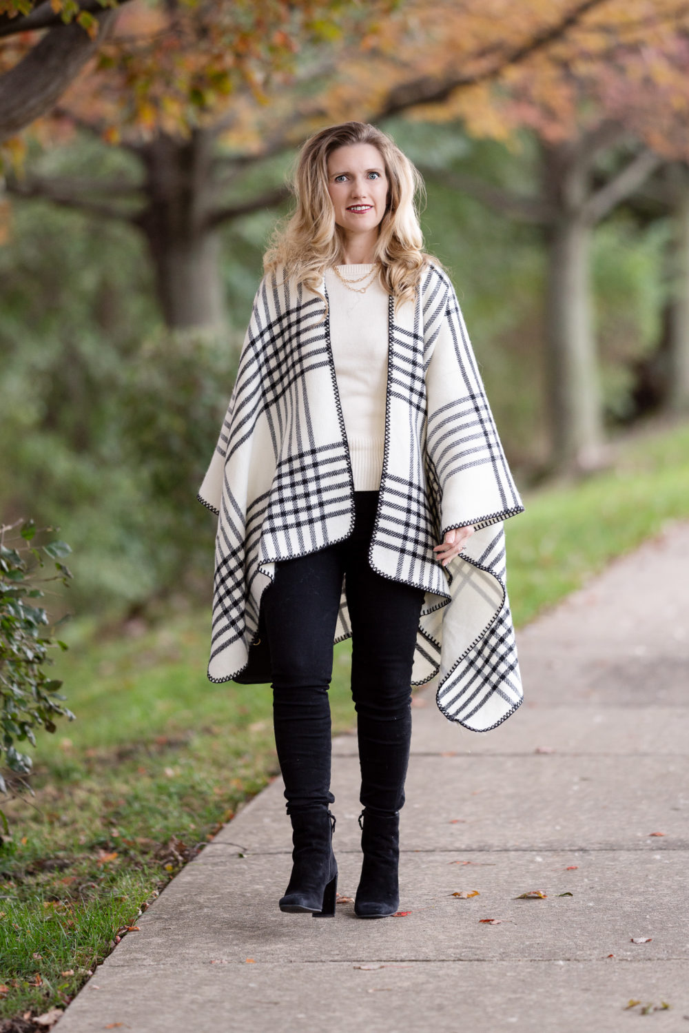 Petite Fashion and Style Blog | Winter Ponchos | Ann Taylor Friends and Family Sale