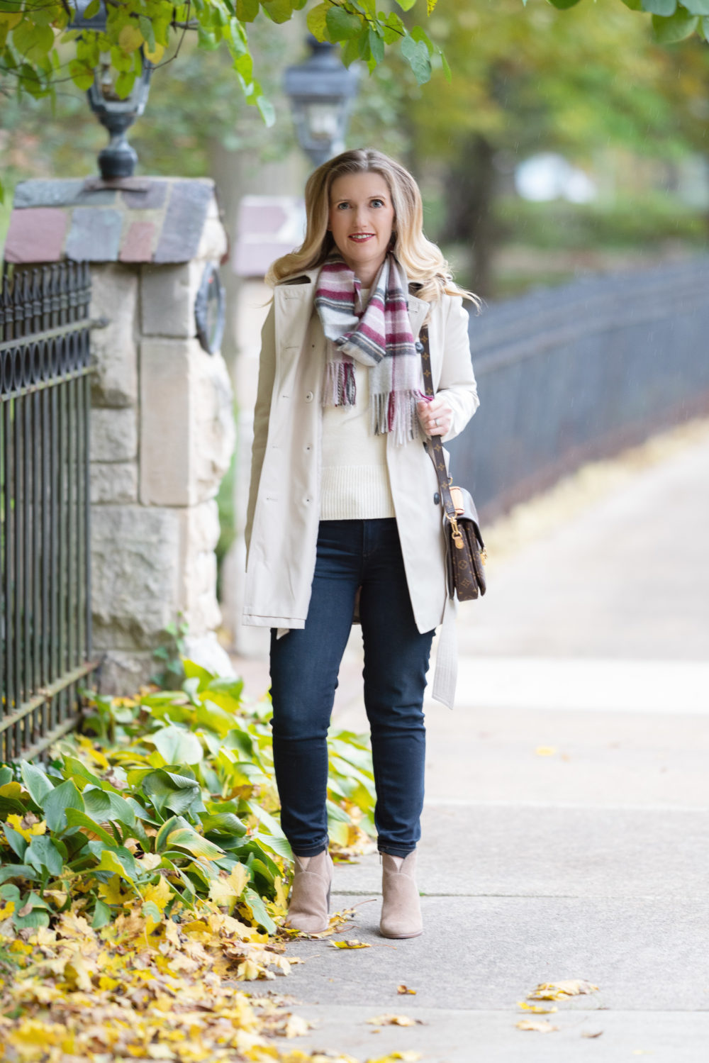 Petite Fashion and Style Blog | Winter Scarves | Ann Taylor Friends and Family Sale