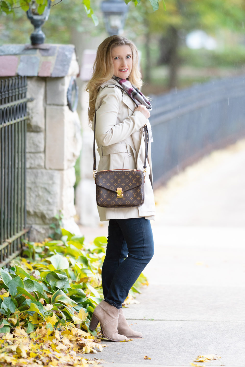 Petite Fashion and Style Blog | Winter Scarves | Ann Taylor Friends and Family Sale