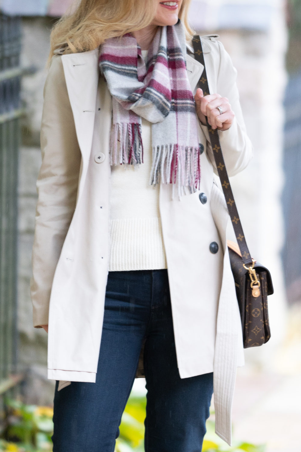 Petite Fashion and Style Blog | Winter Scarves | Ann Taylor Friends and Family Sale