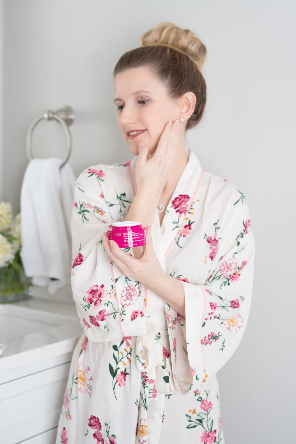 Petite Fashion and Style Blog | Strivectin Multi-Action Restorative Skin Firming Cream | Strivectin Intensive Eye Cream for Wrinkles | Strivectin STAR Light Retinol Night Oil | Strivectin Moisture Melting Cleanser