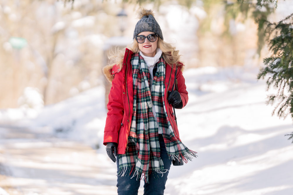 Petite Fashion and Style Blog | Pendleton Down Fur Trim Coat | Black Hunter Boots | Hunter Boot Socks