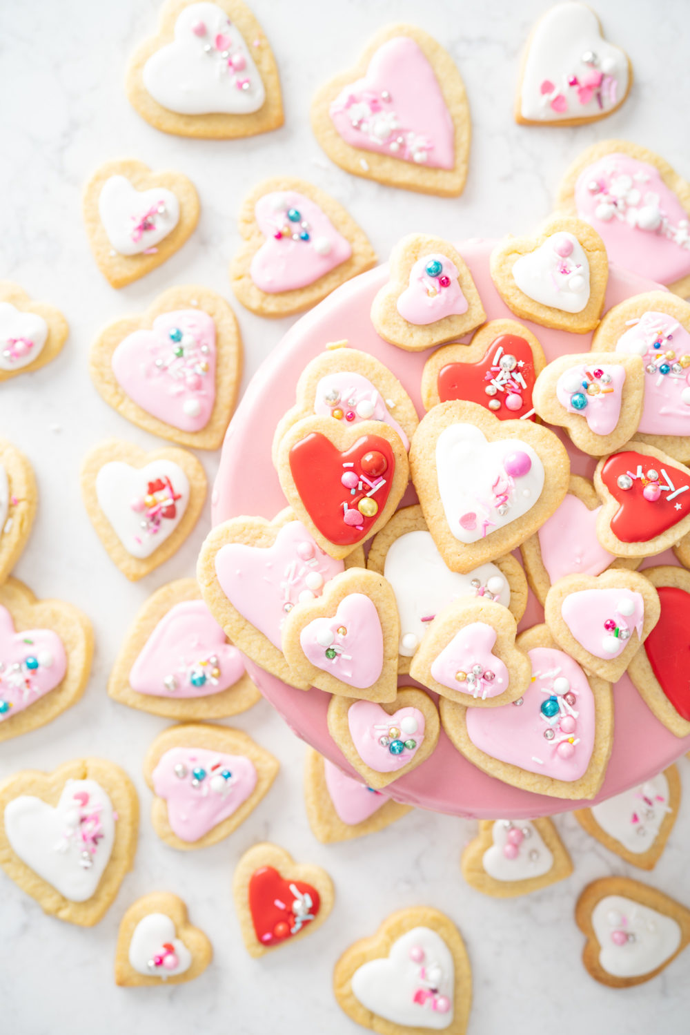 Petite Fashion and Style Blog | Valentine's Day Sugar Cookies | Sugar Cookie Recipe | How to Flood a Cookie