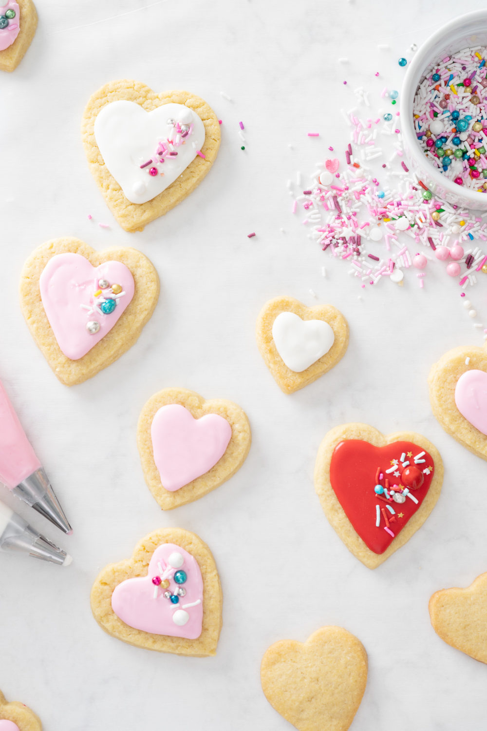 Petite Fashion and Style Blog | Valentine's Day Sugar Cookies | Sugar Cookie Recipe | How to Flood a Cookie