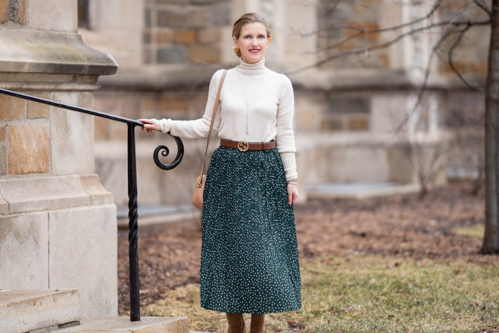 Petite Fashion Blog | Petite Style | Amazon Prettygarden Midi Skirt With Pockets | Gucci Soho Disco Crossbody Bag