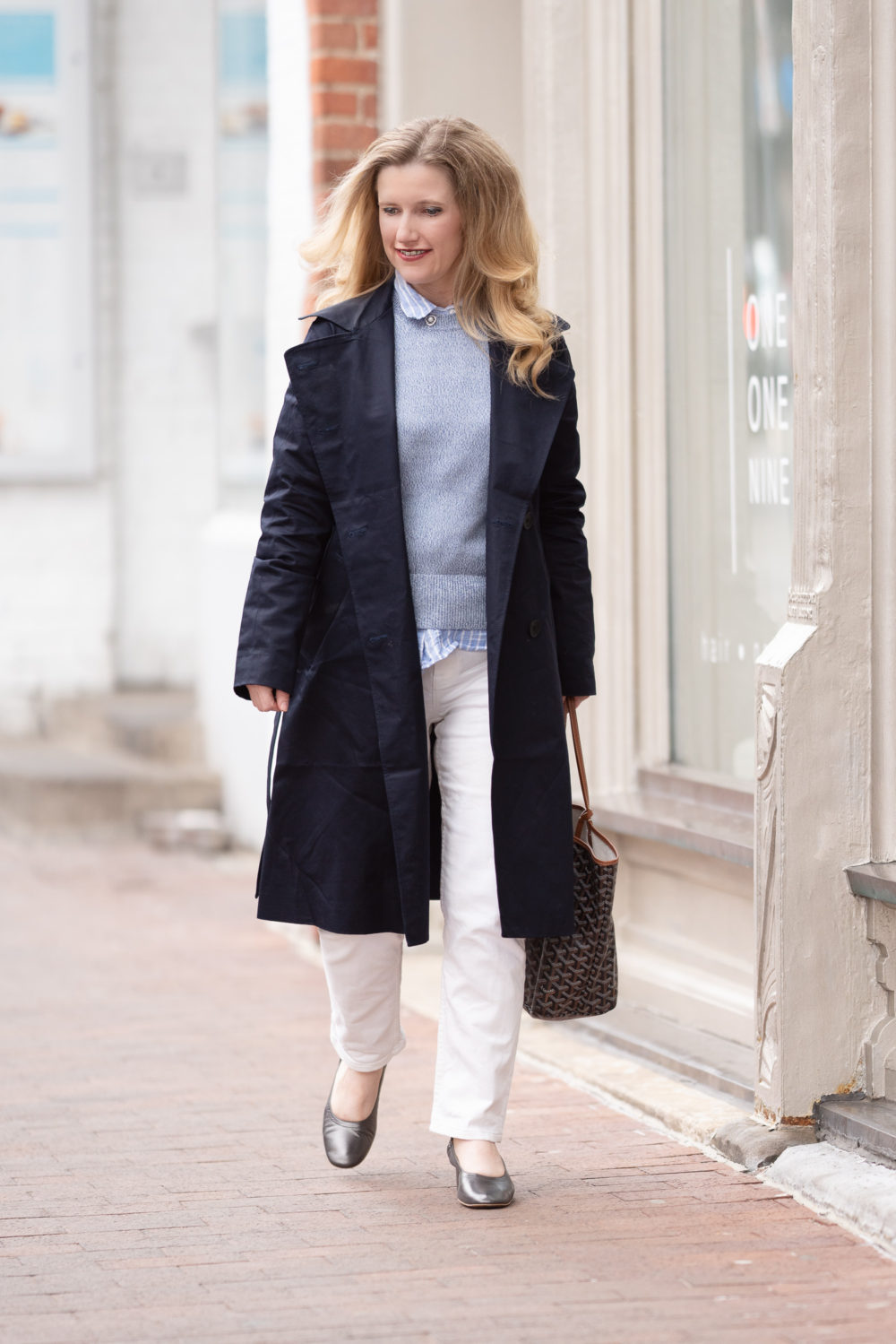 Petite Fashion Blog | Everlane Drape Trench Coat | Everlane Soft Cotton Crew | Everlane Cheeky Straight Jean | Everlane Day Heel