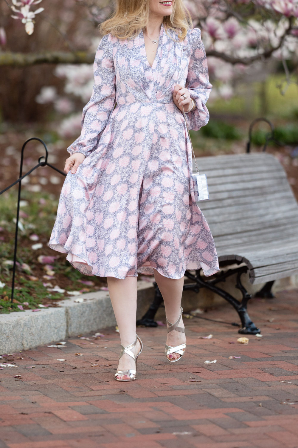 Petite Fashion Blog | Smithsonian Gardens | Gal Meets Glam Dresses | Magnolia Trees in Bloom | Magnolia Trees