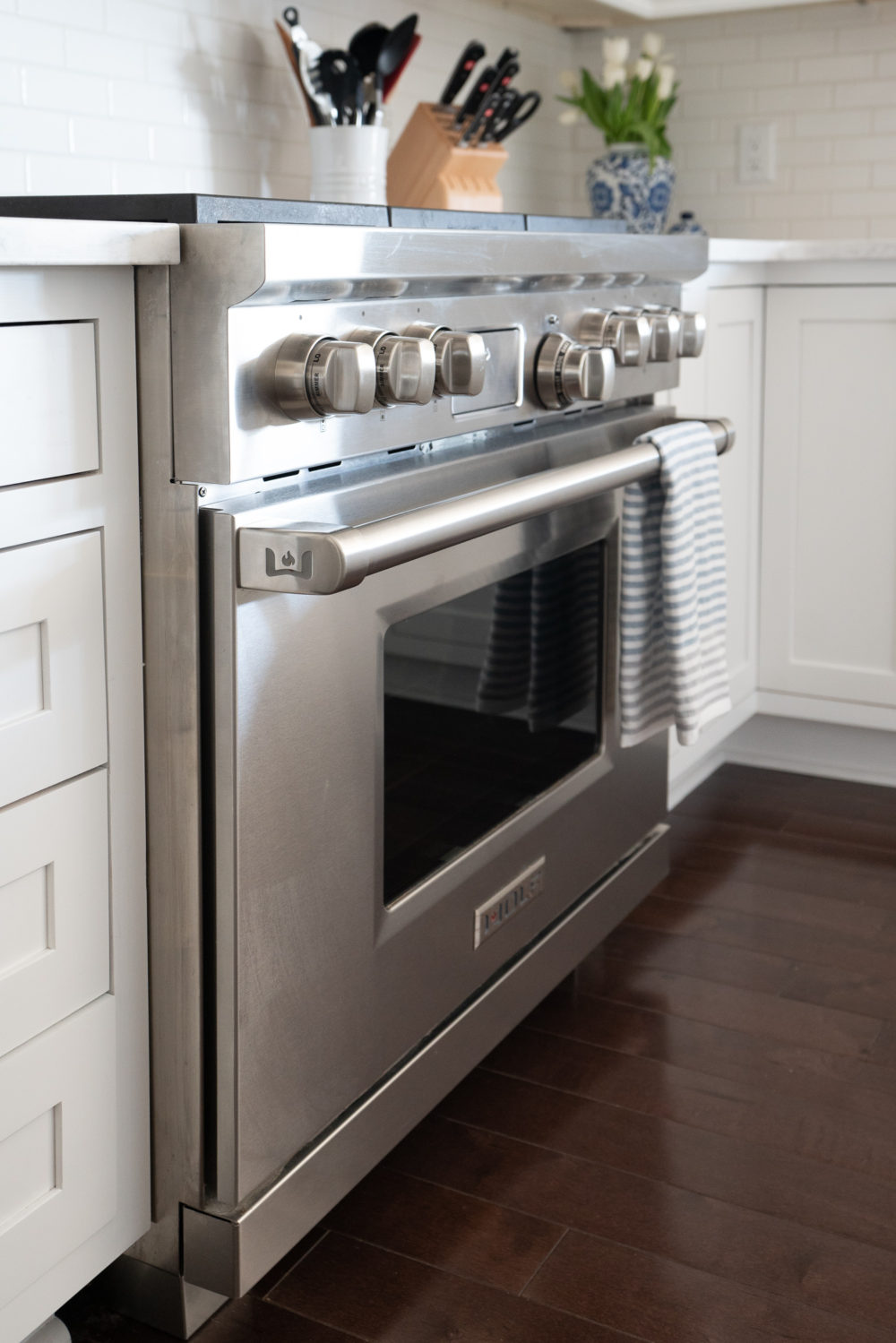 Petite Fashion Blog |White Kitchen | Inset Cabinets | From Overlay to Inset