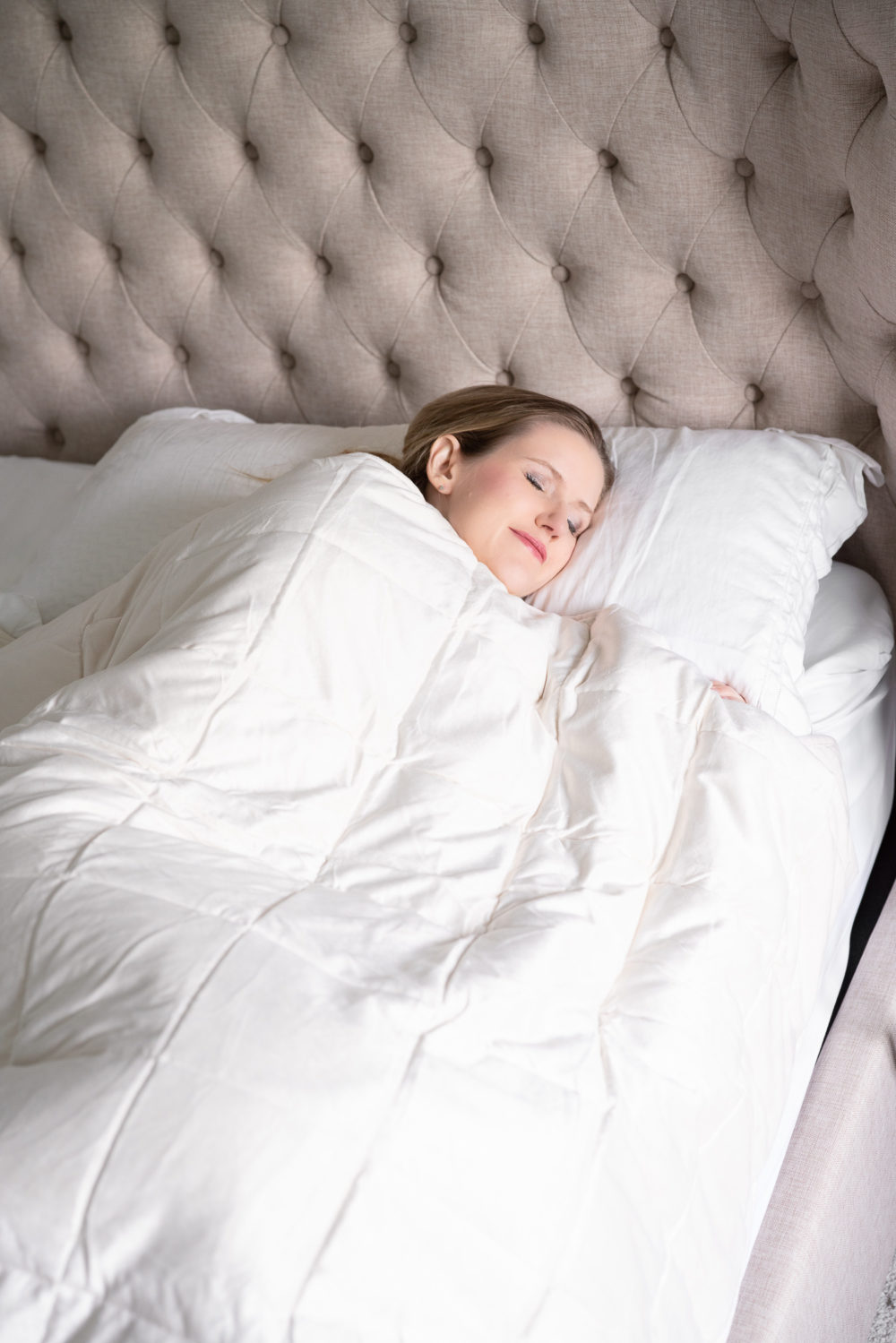 Petite Fashion Blog | Tranquility Weighted Blanket Review