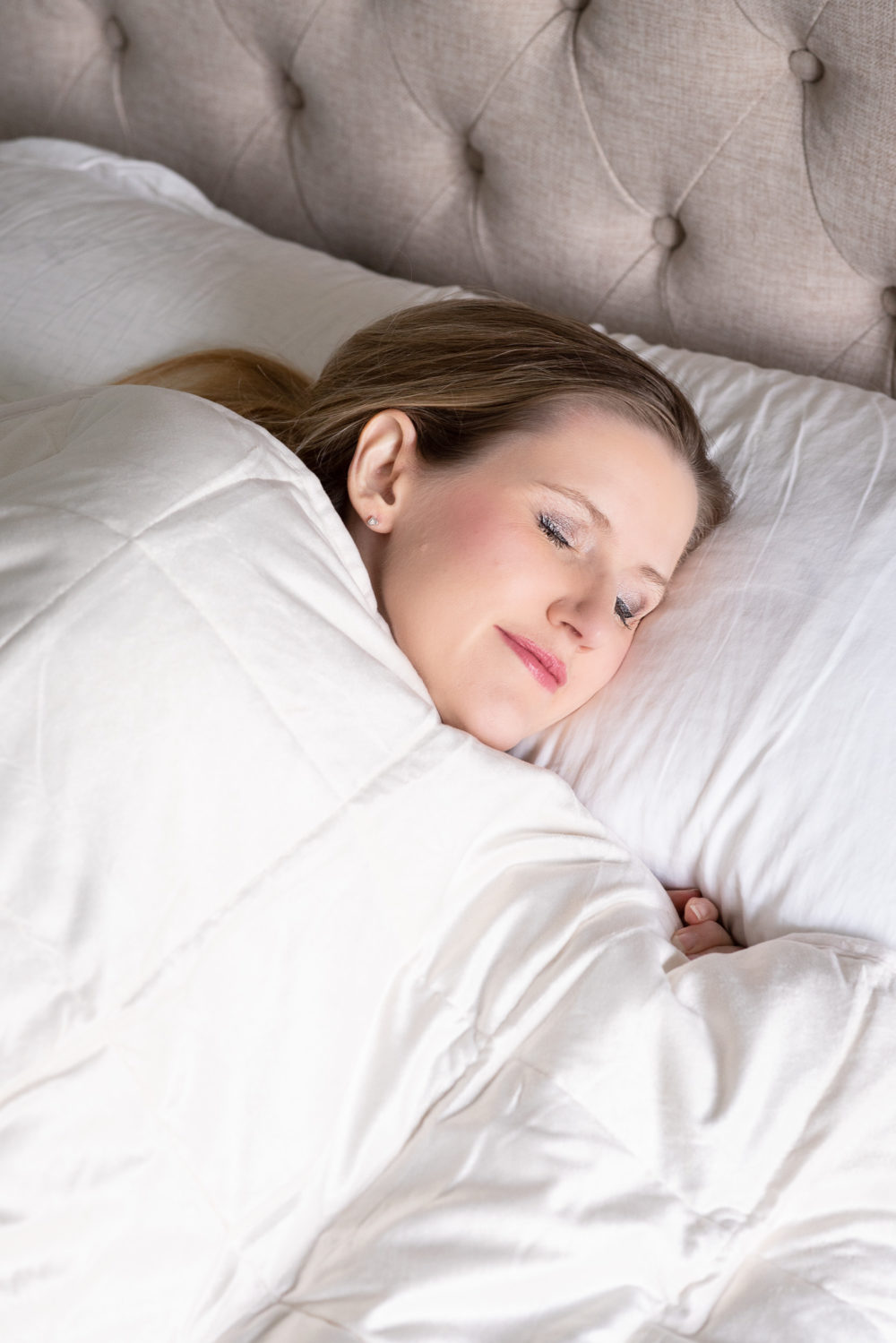 Petite Fashion Blog | Tranquility Weighted Blanket Review