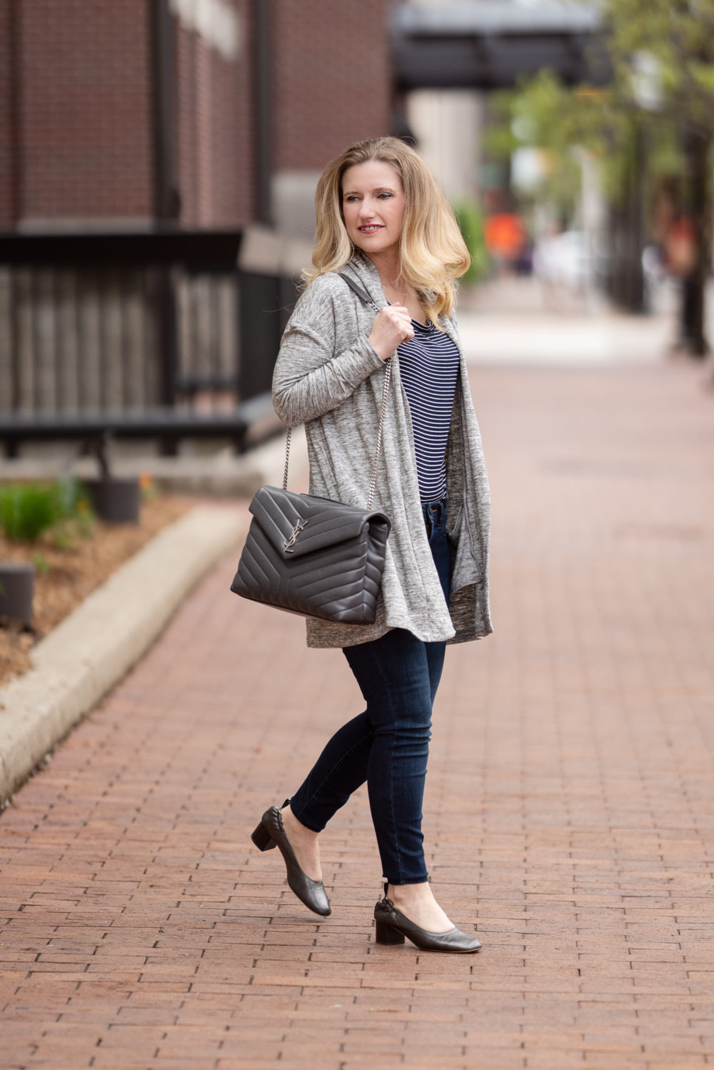 Petite Fashion Blog | Amazon Daily Ritual Jeans | Amazon Daily Ritual Cardigan