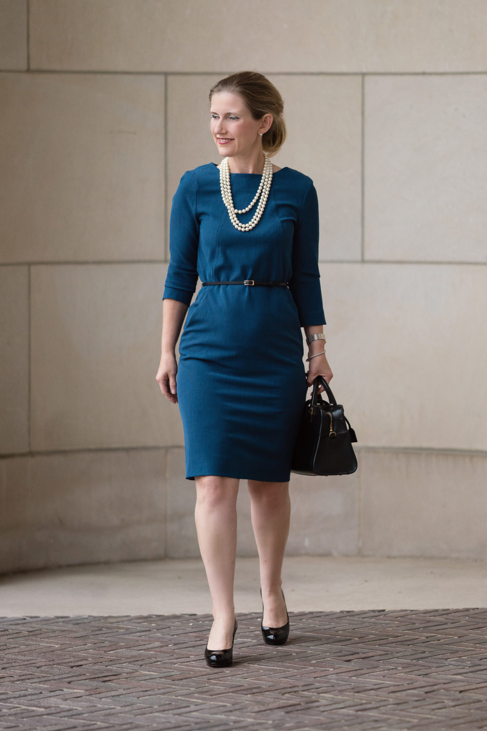 Petite Fashion Blog | MM LaFleur Etsuko Dress | Travel Friendly Workwear | Business Dress