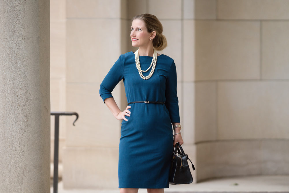 Petite Fashion Blog | MM LaFleur Etsuko Dress | Travel Friendly Workwear | Business Dress