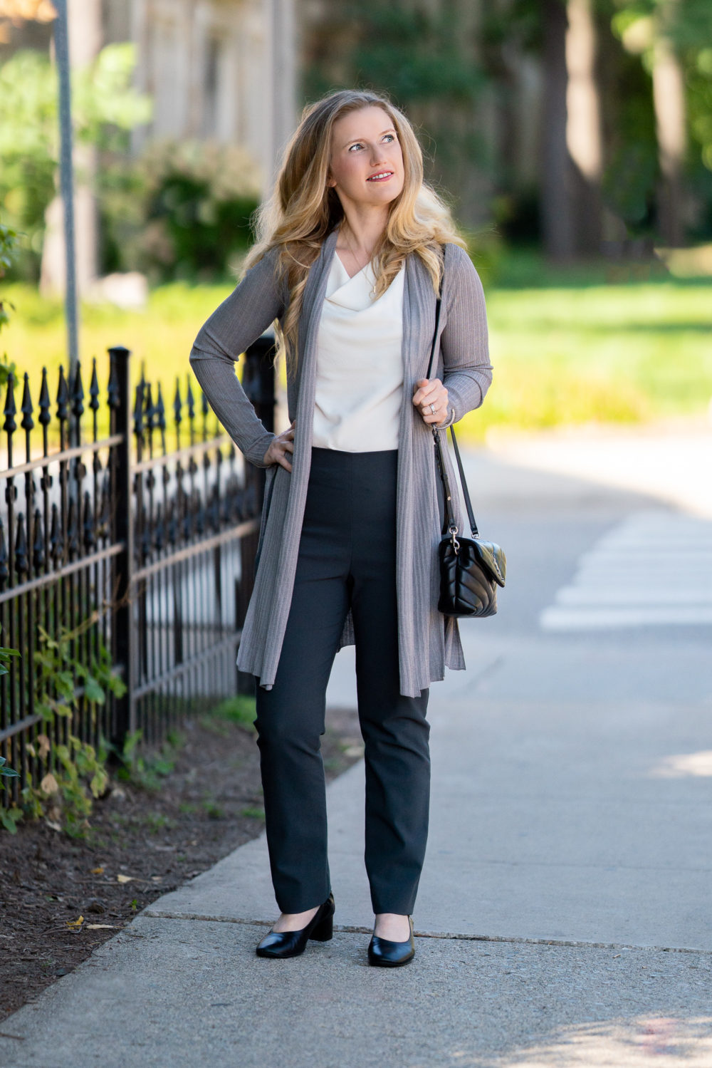 Petite Fashion Blog | MM LaFleur Graham Kimono | MM LaFleur Oshima Pants | Travel-Friendly Workwear