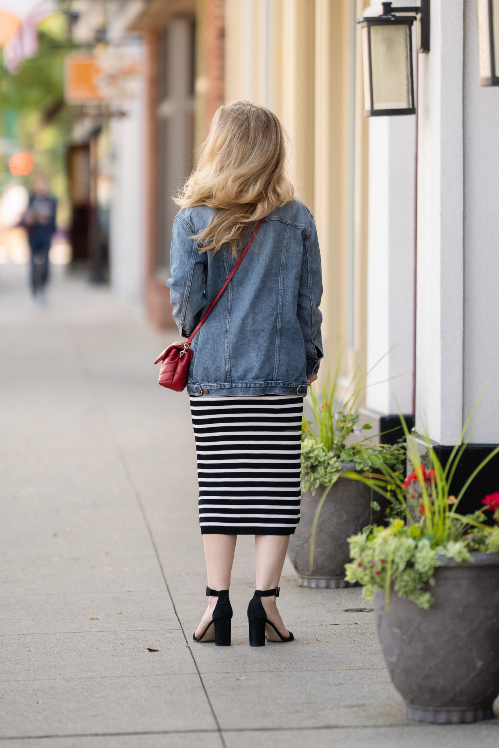 Petite Fashion Blog | Madewell Oversized Denim Jacket | Altuzarra Sweater Dress | YSL Toy Lou Lou Shoes