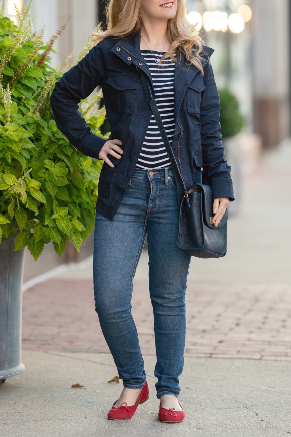 Petite Fashion Blog | Amazon Essentials Utility Jacket | Women's Jackets on Amazon | Amazon Fall Jackets