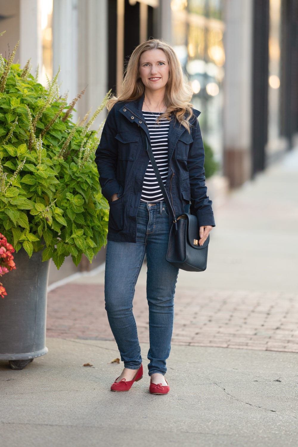 Petite Fashion Blog | Amazon Essentials Utility Jacket | Women's Jackets on Amazon | Amazon Fall Jackets