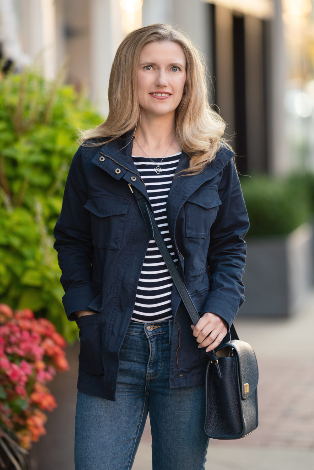 Petite Fashion Blog | Amazon Essentials Utility Jacket | Women's Jackets on Amazon | Amazon Fall Jackets