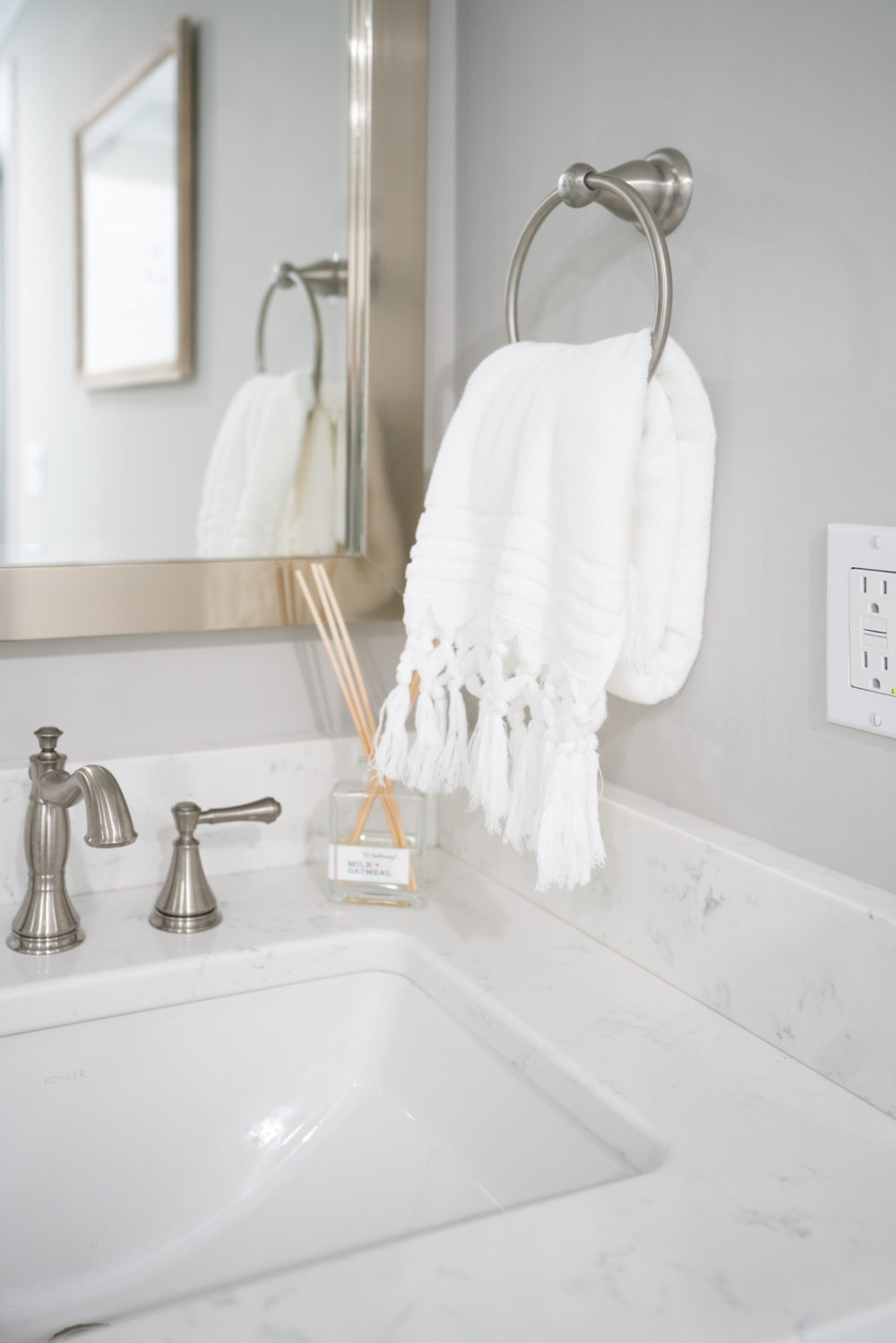 Petite Fashion Blog | Serena and Lily Bedding | Serena and Lily Towels | Serena and Lily Sale | Minted Artwork