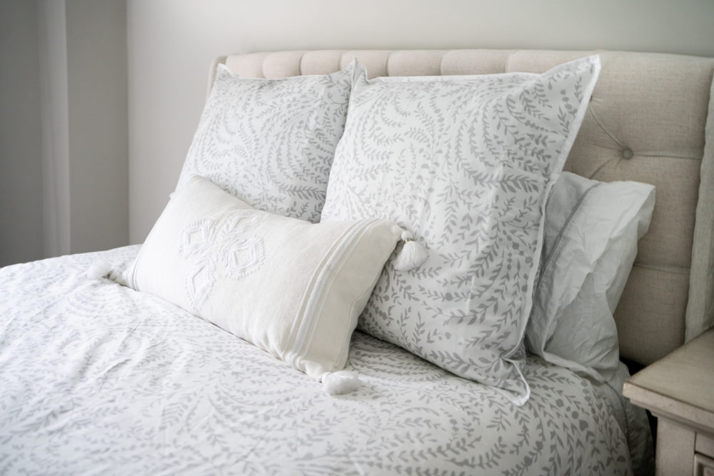Petite Fashion Blog | Serena and Lily Bedding | Serena and Lily Towels | Serena and Lily Sale | Minted Artwork