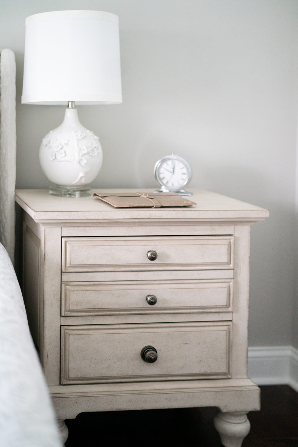 Petite Fashion Blog | Serena and Lily Bedding | Serena and Lily Towels | Serena and Lily Sale | Minted Artwork