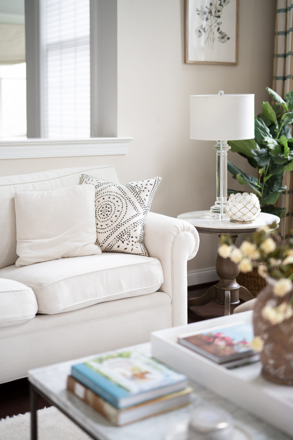 Petite Fashion Blog | Serena and Lily Pillows | Serena and Lily Friends and Family Sale | Serena and Lily Coupon