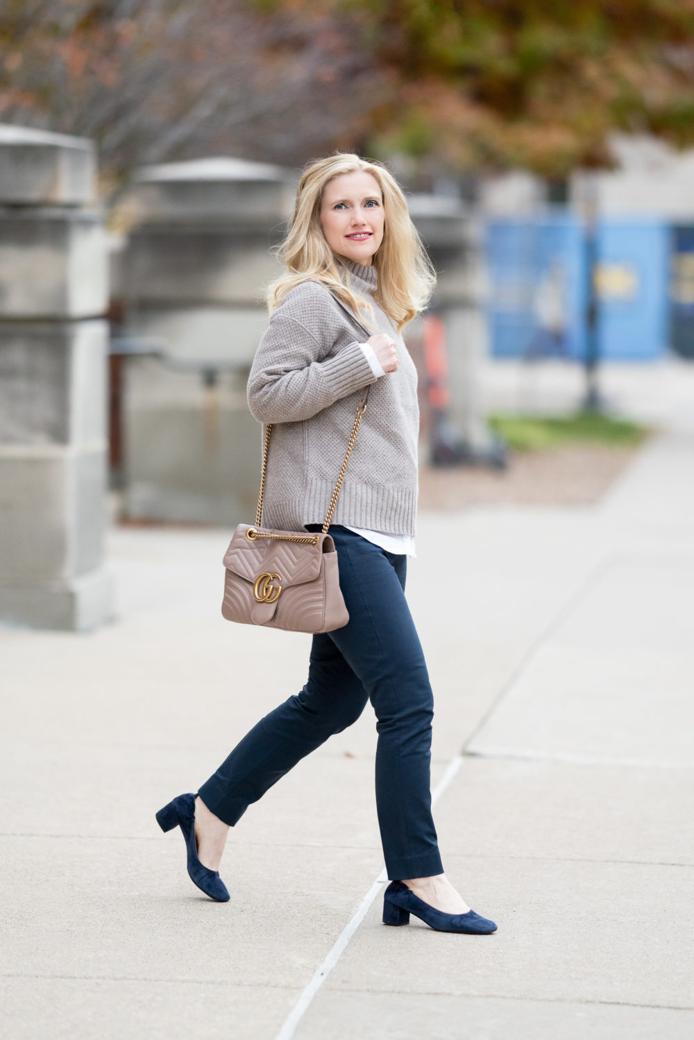 Petite Fashion Blog | Everlane ReCashmere Stroopwafel Turtleneck | Everlane Day Heel | Everlane Side Zip Work Pants