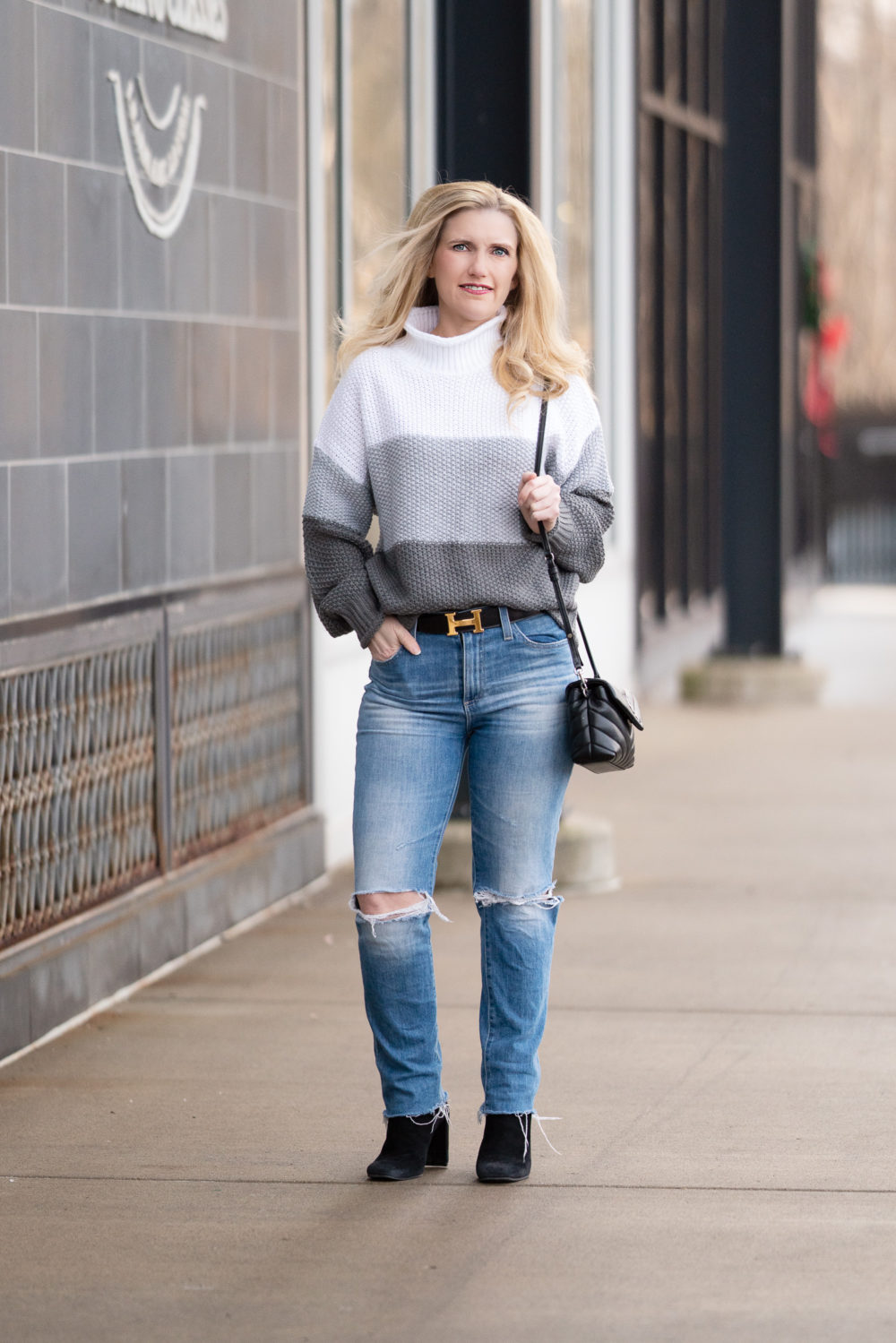 Petite Fashion Blog | Womens Turtleneck Oversized Sweater | Colorblock Sweater | Amazon Sweater