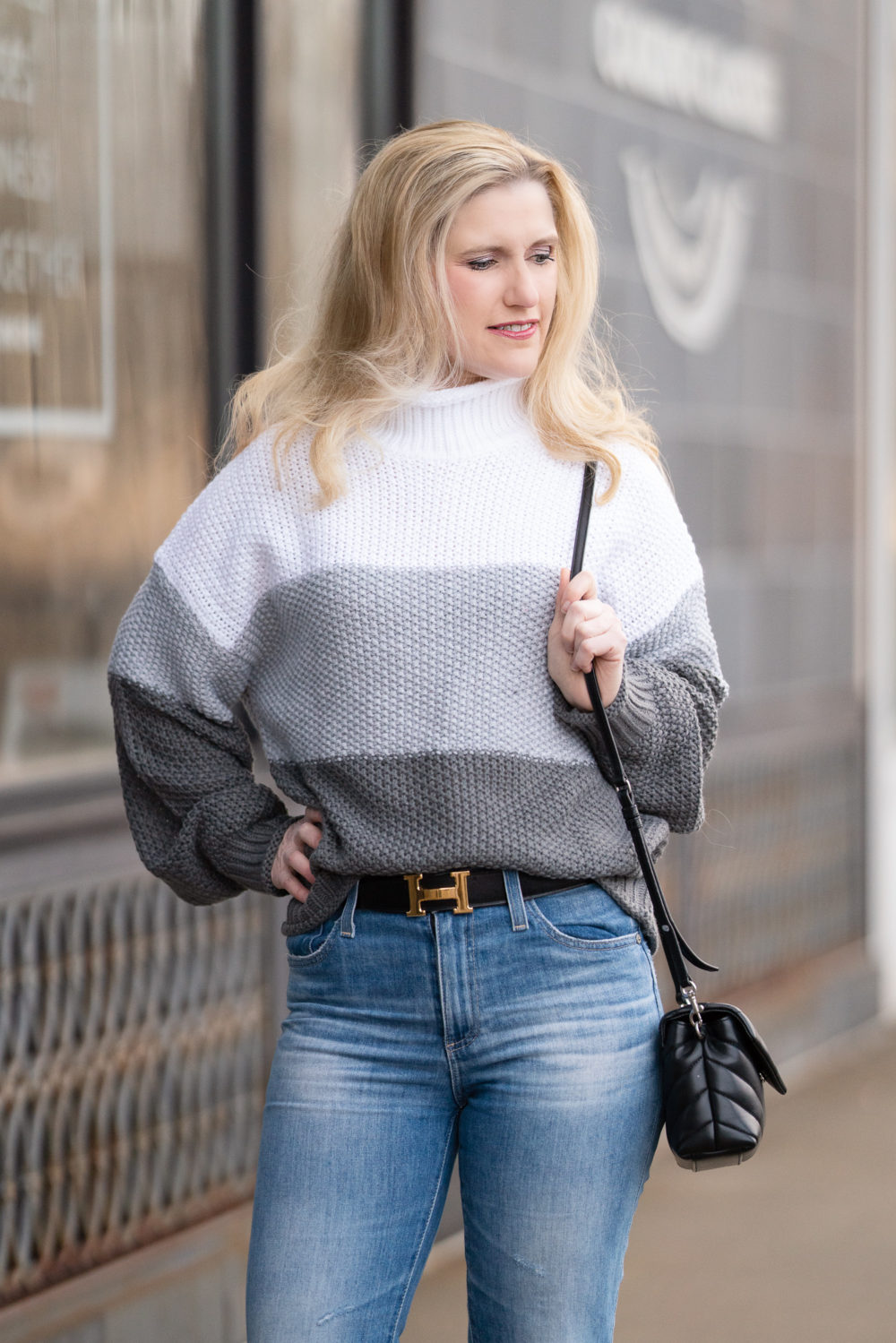 Petite Fashion Blog | Womens Turtleneck Oversized Sweater | Colorblock Sweater | Amazon Sweater