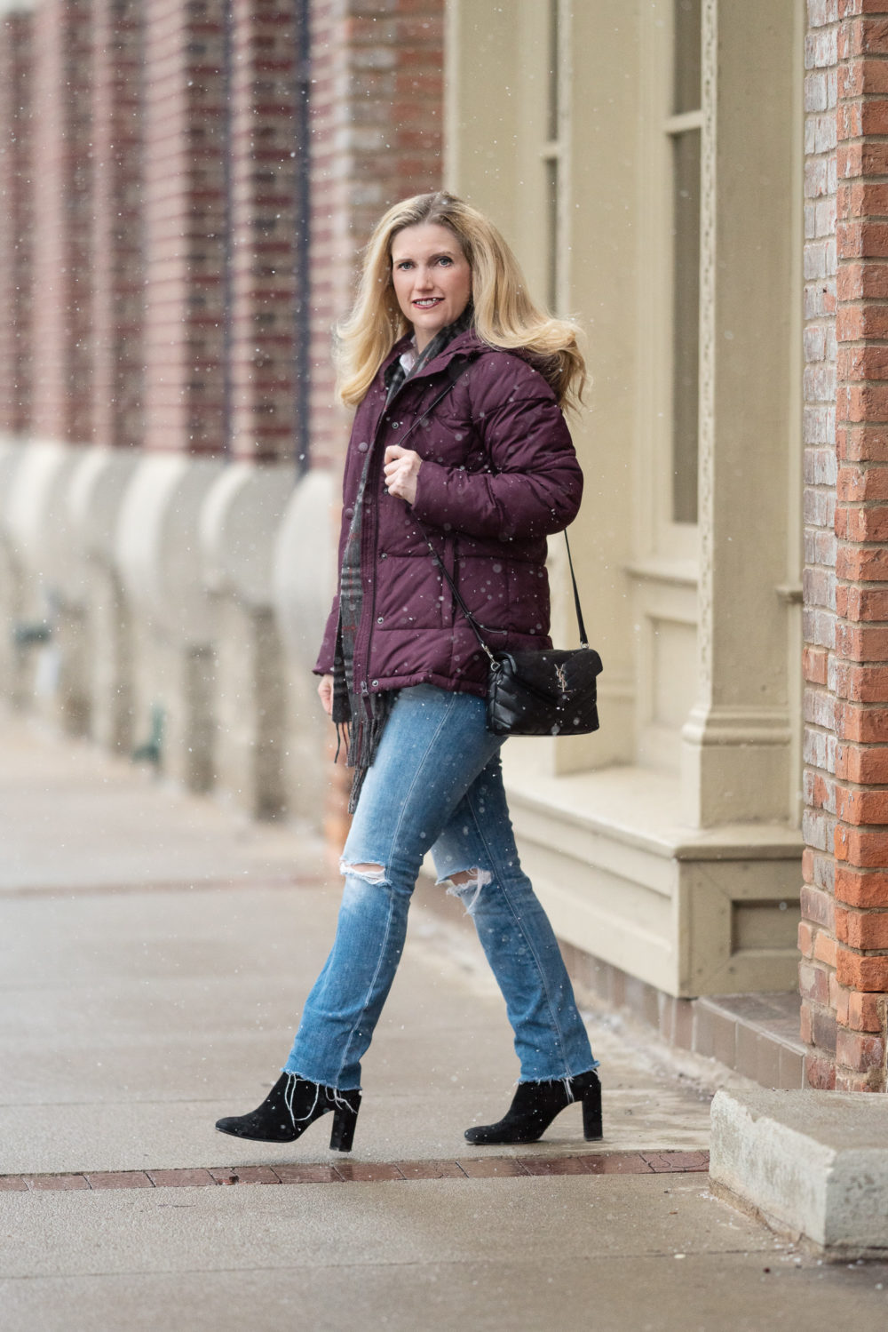 Petite Fashion Blog | Amazon Essentials Women's Heavy-Weight Hooded Puffer Coat | Amazon Winter Coats for Women | Amazon Winter Coats | Amazon Puffer Coats
