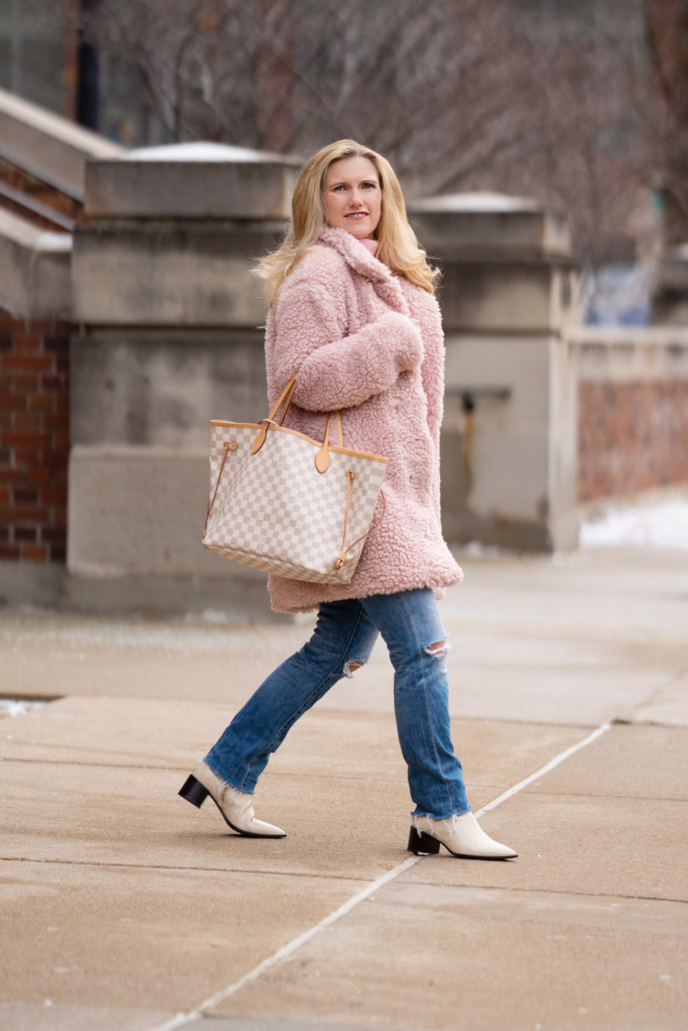 Petite Fashion Blog | Peach Copenhagen Coat | Louis Vuitton Neverfull Bag | Everlane Boots | Peach Clothing